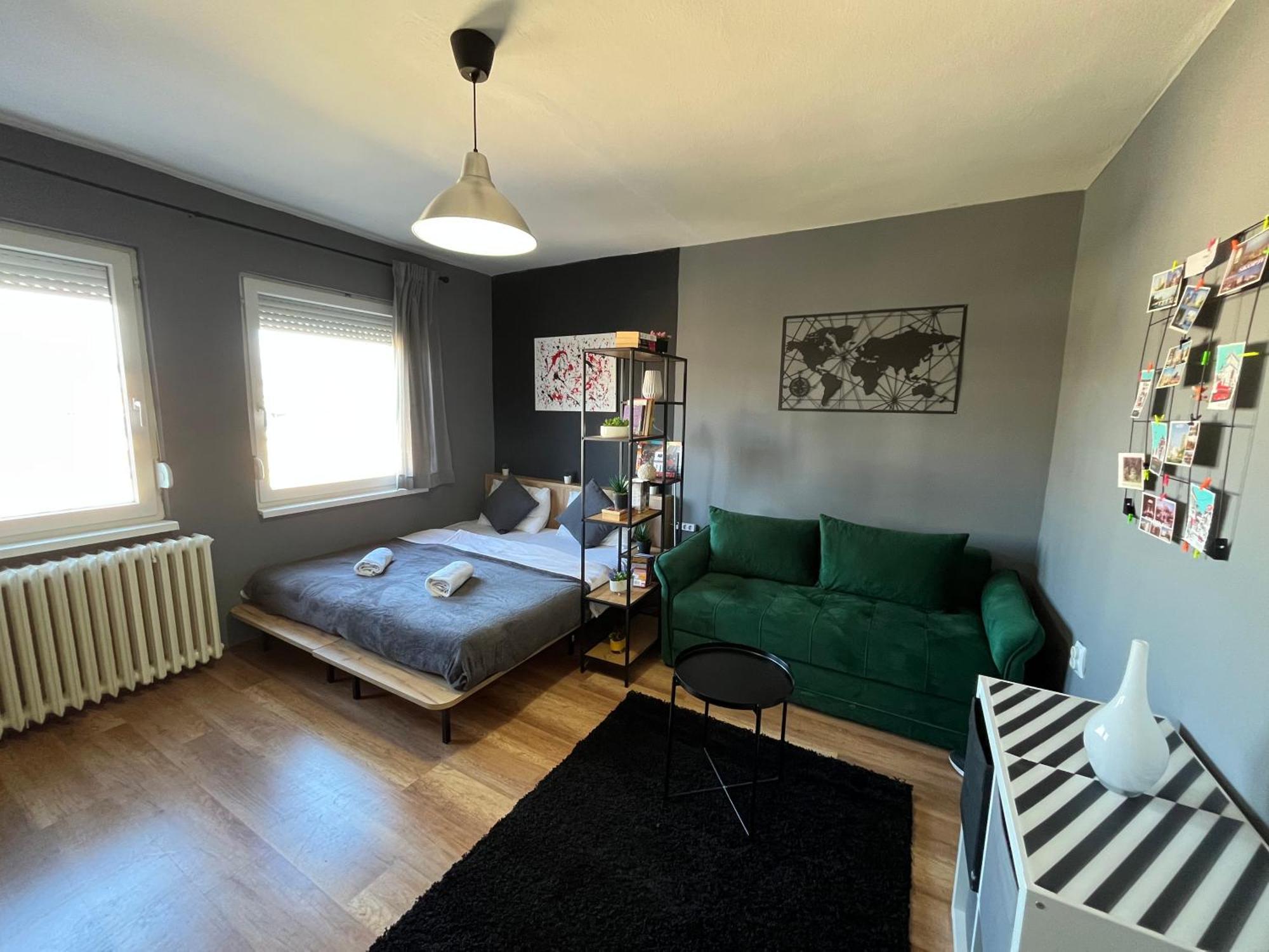 Central M - 5 Apartments Skopje Bagian luar foto