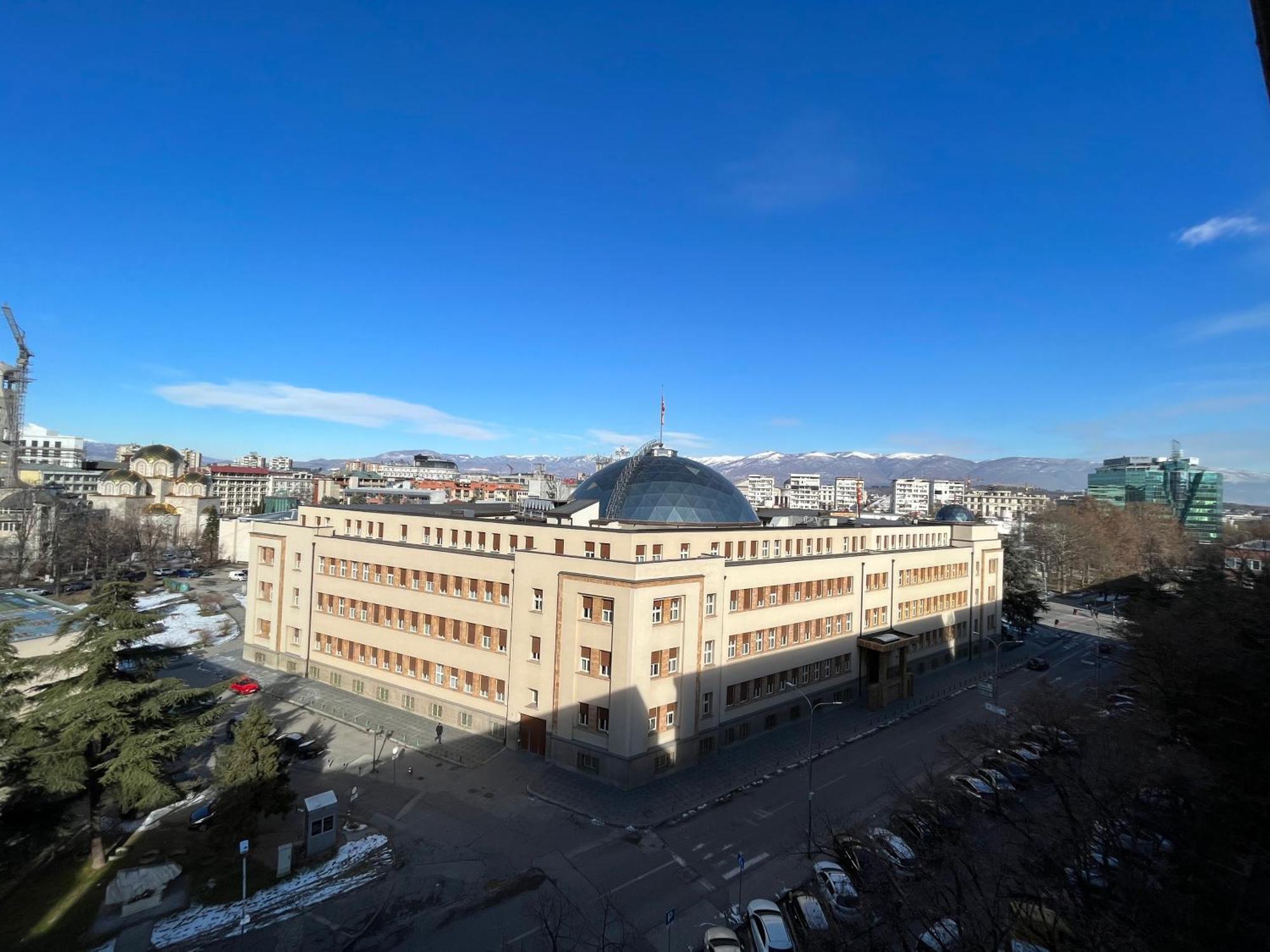 Central M - 5 Apartments Skopje Bagian luar foto